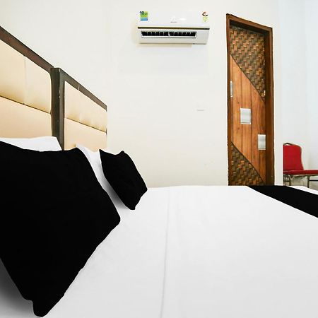 Hotel O Ravi & Banquet Lalewal Kültér fotó